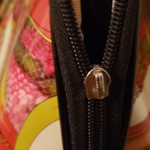 Handbag - Picture 4 of 8